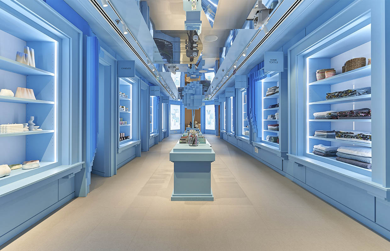 Actuación en la planta 4ª del Centro Comercial WOW CONCEPT en la céntrica Gran Vía de Madrid.