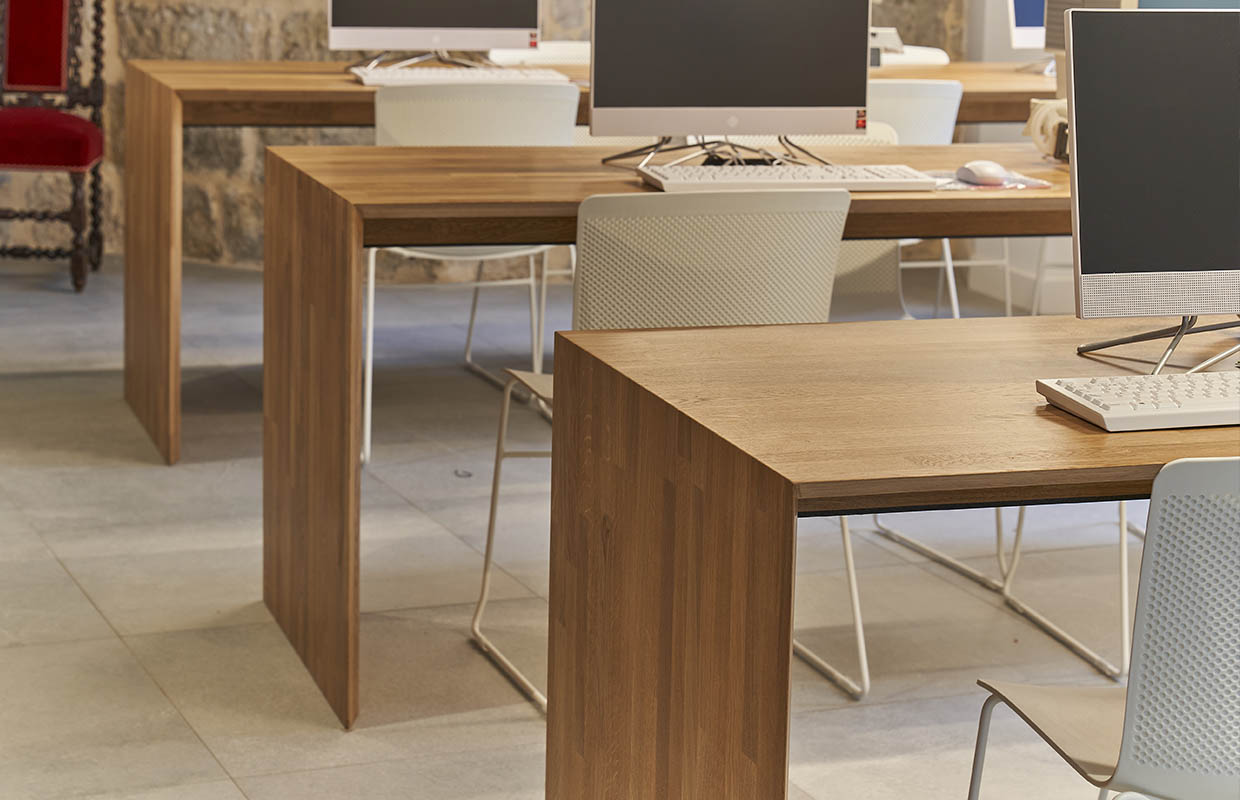 mobiliario oficinas a medida en Cantabria