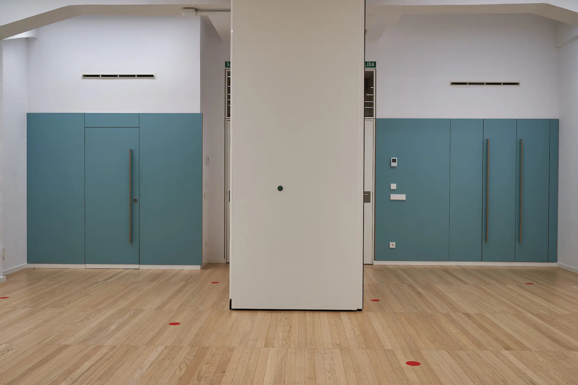 Carpintería en el emblemático edificio de Tabacalera de Santander