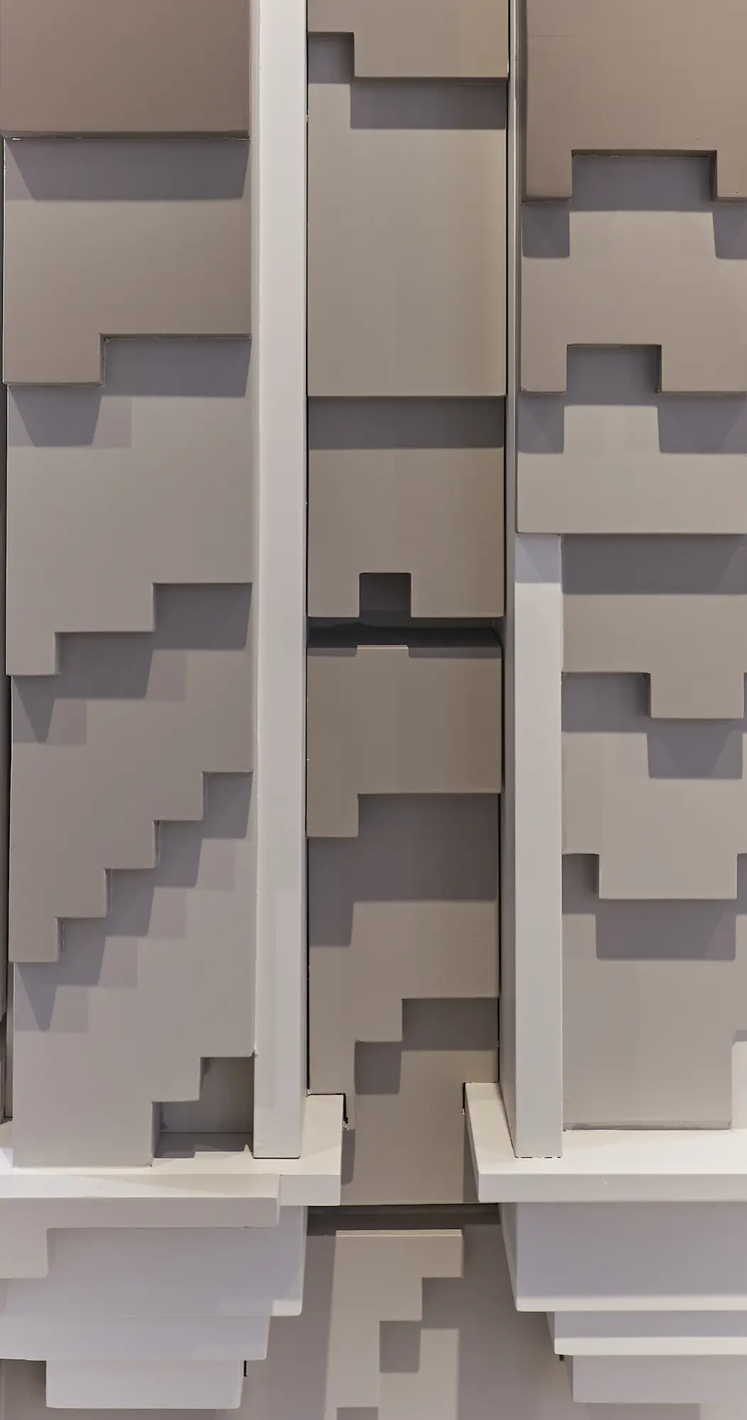 Carpintería de madera en WOW CONCEPT en la céntrica Gran Vía de Madrid.