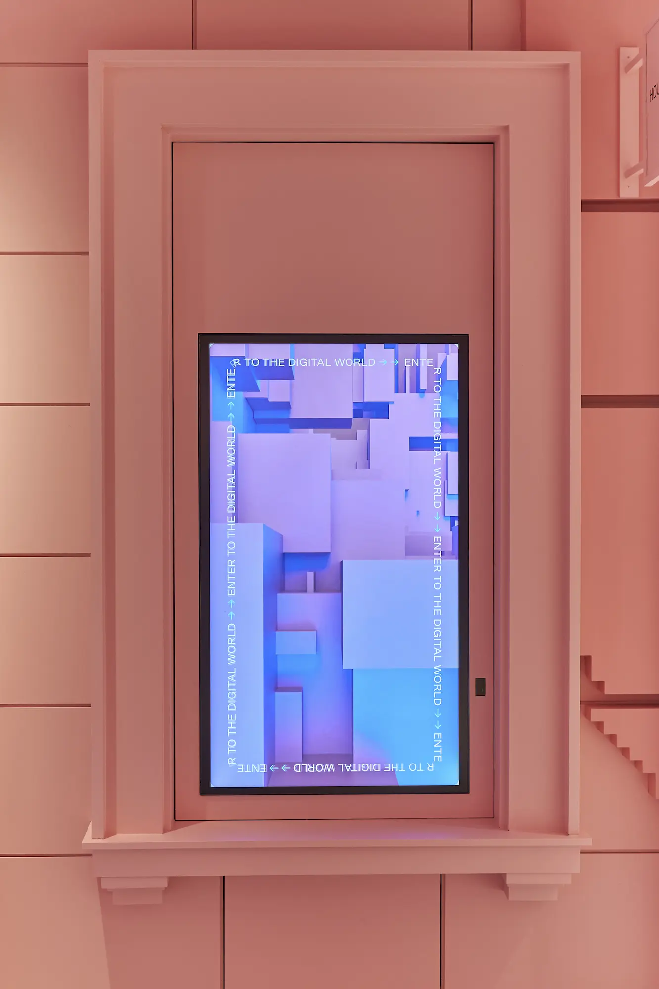 Carpintería de madera en WOW CONCEPT en la céntrica Gran Vía de Madrid.