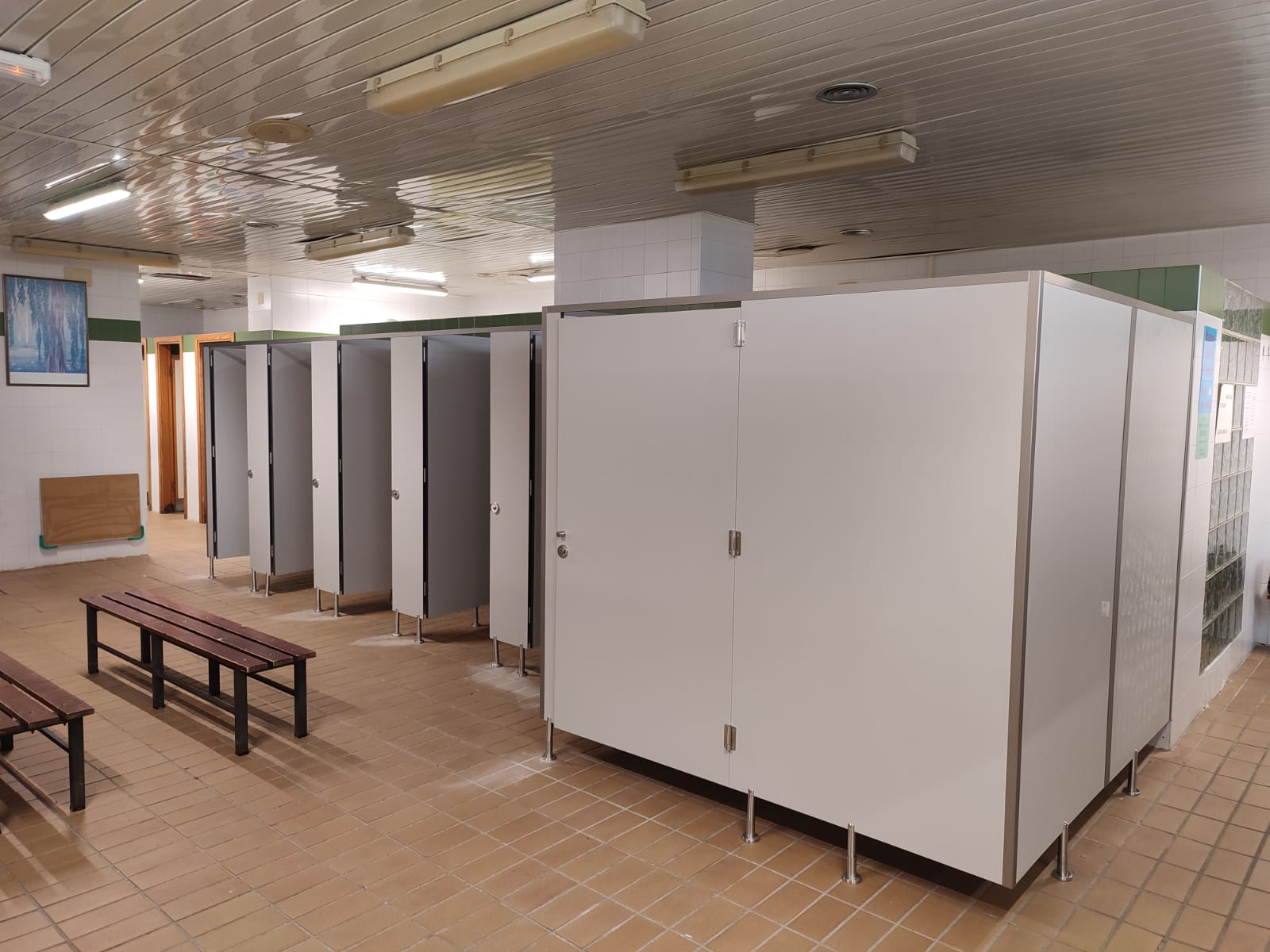 CABINAS FENÓLICAS DE HPL EN CANTABRIA