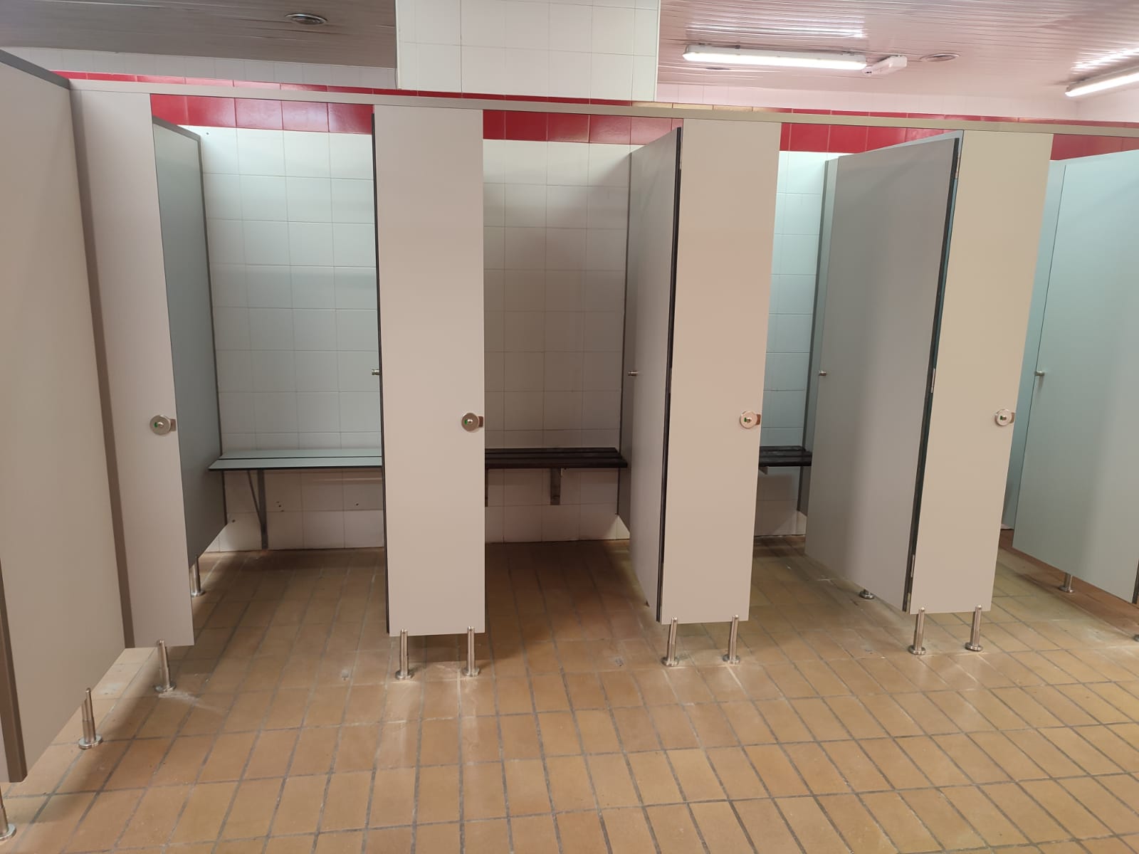 CABINAS FENÓLICAS EN CANTABRIA