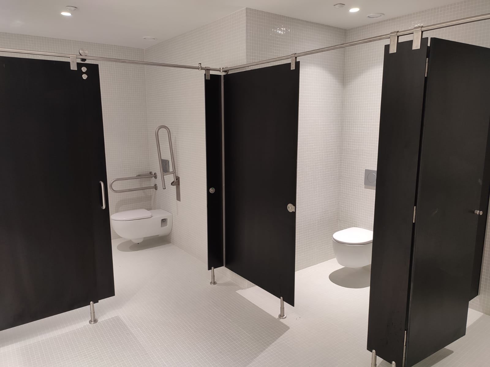 CABINAS FENÓLICAS EN CANTABRIA